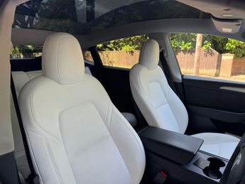 TESLA MODEL Y (Dual Motor) Long Range SUV 5dr Electric Auto 4WDE (384 bhp)