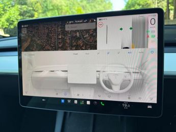 TESLA MODEL Y (Dual Motor) Long Range SUV 5dr Electric Auto 4WDE (384 bhp)