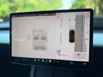 TESLA MODEL Y (Dual Motor) Long Range SUV 5dr Electric Auto 4WDE (384 bhp)