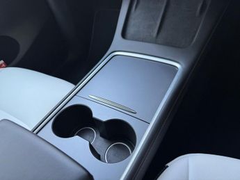 TESLA MODEL Y (Dual Motor) Long Range SUV 5dr Electric Auto 4WDE (384 bhp)