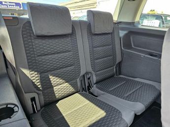 VOLKSWAGEN TOURAN  AUTOMATIC 1.4 VW TOURAN SPORT FSI 7 STR