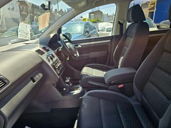 VOLKSWAGEN TOURAN  AUTOMATIC 1.4 VW TOURAN SPORT FSI 7 STR
