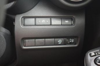 NISSAN JUKE 1.0 DIG-T N-Connecta SUV 5dr Petrol DCT Auto Euro 6 (s/s) (114 p