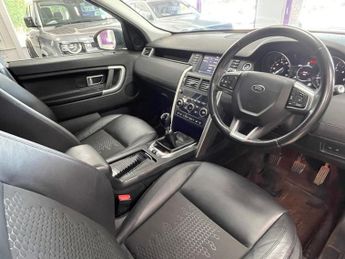 LAND ROVER DISCOVERY SPORT 2.0 TD4 SE SUV 5dr Diesel Manual 4WD Euro 6 (s/s) (180ps)
