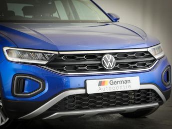 VOLKSWAGEN T-ROC 1.5 TSI Life SUV 5dr Petrol DSG Euro 6 (s/s) (150 ps)