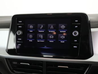 VOLKSWAGEN T-ROC 1.5 TSI Life SUV 5dr Petrol DSG Euro 6 (s/s) (150 ps)
