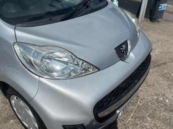 PEUGEOT 107 1.0 12V Urban Hatchback 5dr Petrol Manual Euro 5 (68 ps)
