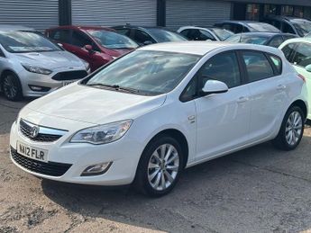 VAUXHALL ASTRA 1.4 16v Active Hatchback 5dr Petrol Manual Euro 5 (100 ps)
