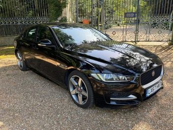 Jaguar XE 2.0i R-Sport Saloon 4dr Petrol Auto Euro 6 (s/s) (200 ps)