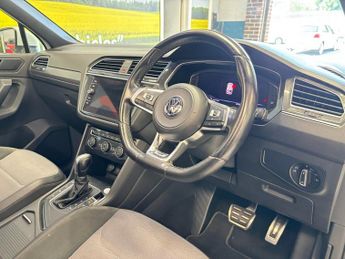 VOLKSWAGEN TIGUAN 2.0 TDI R-Line Tech SUV 5 Door Diesel Automatic DSG White Euro 6