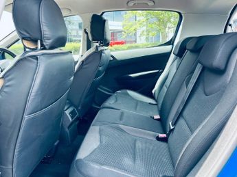 PEUGEOT 308 1.6 HDi Sport Hatchback 5dr Diesel Manual (120 g/km, 90 bhp)