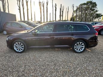 VOLKSWAGEN PASSAT 2.0 TDI BlueMotion Tech SE Business Estate 5dr Diesel DSG Euro 6