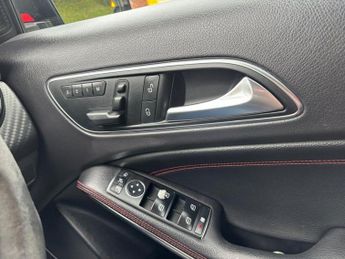MERCEDES-BENZ A-CLASS Hatchback 2.0 A45 AMG (2013/13)