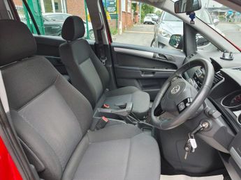 VAUXHALL ZAFIRA 1.6 16V Exclusiv MPV 5dr Petrol Manual Euro 5 (115 ps)
