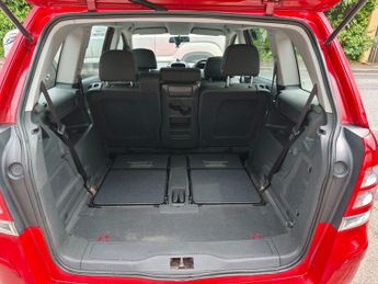 VAUXHALL ZAFIRA 1.6 16V Exclusiv MPV 5dr Petrol Manual Euro 5 (115 ps)