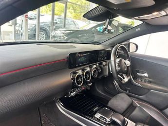 MERCEDES-BENZ A CLASS 1.5 A180d AMG Line Hatchback 5dr Diesel 7G-DCT Euro 6 (s/s) (116