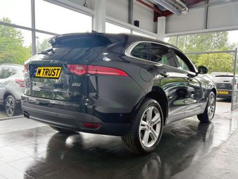JAGUAR F-PACE 2.0 D180 Portfolio SUV 5dr Diesel Auto AWD Euro 6 (s/s) (180 ps)