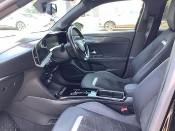VAUXHALL MOKKA ELECTRIC 50kWh Ultimate SUV 5dr Electric Auto (136 ps)