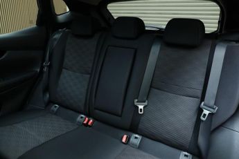 NISSAN QASHQAI 1.2 DIG-T N-Connecta SUV 5dr Petrol XTRON 2WD Euro 6 (s/s) (115 