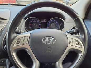 HYUNDAI IX35 1.7 CRDi Premium SUV 5dr Diesel Manual Euro 5 (s/s) (115 ps)