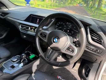 BMW 1 SERIES 1.5 118i M Sport Hatchback 5dr Petrol DCT Euro 6 (s/s) (140 ps)