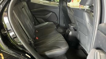 FORD MUSTANG MACH-E Standard Range 70kWh SUV 5dr Electric Automatic (269 ps)