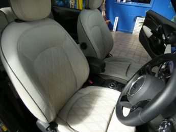 MINI Electric Hatch Cooper SE 32.6kWh Level 3 Hatchback 3dr Electric Auto (184 ps)