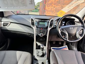 HYUNDAI I30 1.6 CRDi Blue Drive SE Hatchback 5dr Diesel Manual Euro 6 (s/s) 