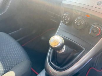 TOYOTA VERSO 2.0 D-4D TR MPV 5dr Diesel Manual-7 SEATS