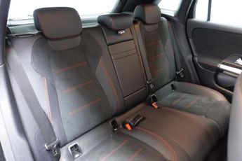 MERCEDES-BENZ EQA EQA 300 66.5kWh AMG Line SUV 5dr Electric Auto 4MATIC (228 ps)