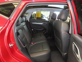 MG MG ZS 72.6kWh Trophy Long Range SUV 5dr Electric Auto (156 ps)