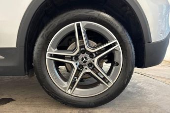 MERCEDES-BENZ GLA CLASS 2.0 GLA200d AMG Line (Executive) SUV 5dr Diesel 8G-DCT Euro 6 (s