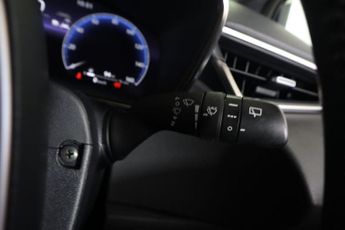 TOYOTA COROLLA 1.8 VVT-h Icon Touring Sports CVT Euro 6 (s/s) 5dr