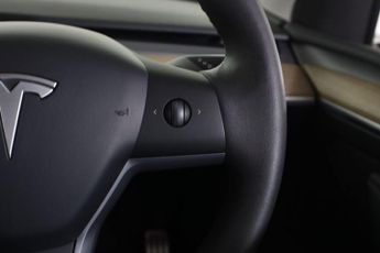 TESLA MODEL Y (Dual Motor) Performance Auto 4WDE 5dr