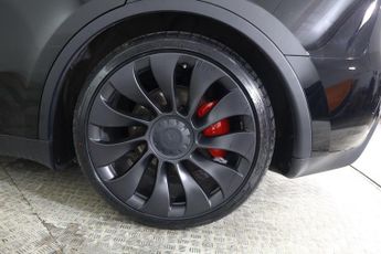 TESLA MODEL Y (Dual Motor) Performance Auto 4WDE 5dr