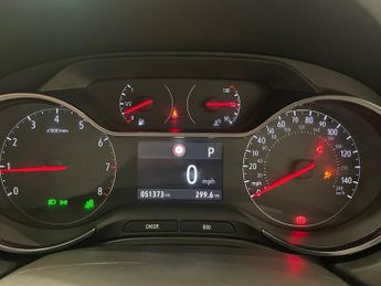VAUXHALL GRANDLAND X 1.2 Turbo SRi Nav SUV 5dr Petrol Auto Euro 6 (s/s) (130 ps)