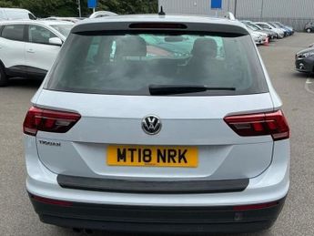 VOLKSWAGEN TIGUAN 2.0 TDI SE Navigation SUV 5dr Diesel DSG Euro 6 (s/s) (150 ps)
