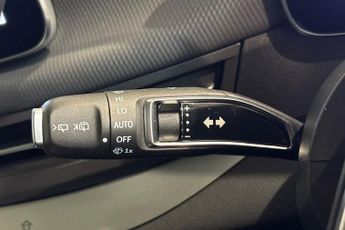 MAXUS MIFA 9 90kWh Luxury MPV 5dr Electric Auto (244 ps) Sunroof, 360 Degree 