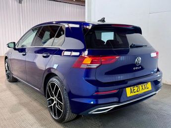 VOLKSWAGEN GOLF 1.5 eTSI MHEV Style Hatchback 5dr Petrol Hybrid DSG Euro 6 (s/s)