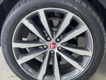 JAGUAR E-PACE 2.0 D180 R-Dynamic HSE SUV 5dr Diesel Auto AWD Euro 6 (s/s) (180