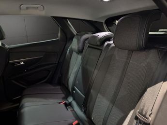 PEUGEOT 3008 1.2 PureTech Allure Premium SUV 5dr Petrol EAT Euro 6 (s/s) (130