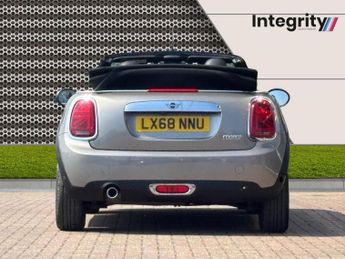 MINI CONVERTIBLE 1.5 Cooper Convertible 2dr Petrol Steptronic Euro 6 (s/s) (136 p