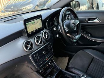 MERCEDES-BENZ GLA 2.1 GLA220d AMG Line (Premium) SUV 5dr Diesel 7G-DCT 4MATIC Euro