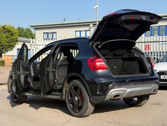 MERCEDES-BENZ GLA 2.1 GLA220d AMG Line (Premium) SUV 5dr Diesel 7G-DCT 4MATIC Euro