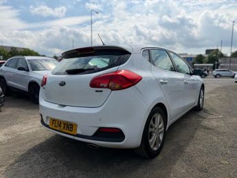 KIA CEED 1.6 CRDi 2 Hatchback 5dr Diesel Auto Euro 5 (126 bhp)