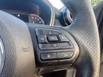 MG MG HS 1.5 T-GDI Exclusive SUV 5dr Petrol DCT Euro 6 (s/s) (162 ps)