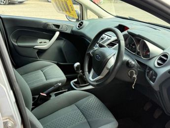 FORD FIESTA 1.25 Zetec Hatchback 5dr Petrol Manual (129 g/km, 81 bhp)