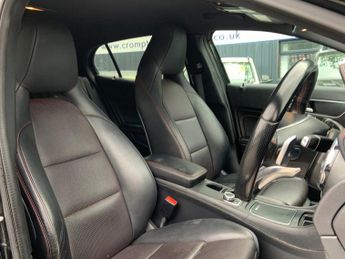 MERCEDES-BENZ GLA 2.1 GLA220d AMG Line (Premium) SUV 5dr Diesel 7G-DCT 4MATIC Euro
