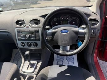 FORD FOCUS 1.6 Zetec Climate Hatchback 5dr Petrol Automatic (184 g/km, 99 b