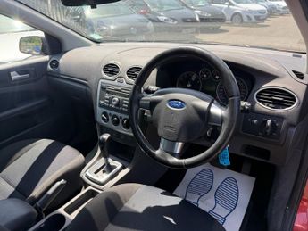 FORD FOCUS 1.6 Zetec Climate Hatchback 5dr Petrol Automatic (184 g/km, 99 b